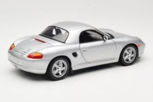 Porsche Boxster 986 Hard Top Prata UT Models 1:18 27854 Metal - imagem 3 de 8