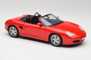 Porsche Boxster S 986 Guards Vermelho UT Models 1:18 27861-M1 Metal - imagem 6 de 8