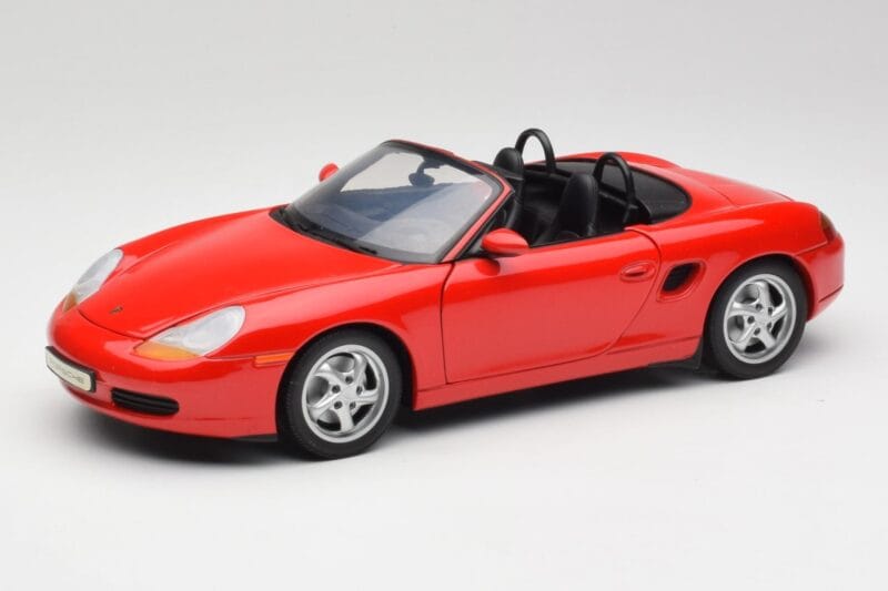 Porsche Boxster S 986 Guards Vermelho UT Models 1:18 27861-M1 Metal
