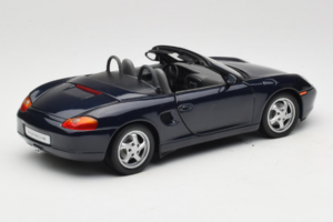 Porsche Boxster 986 S Night Blue UT Models 1:18 WAP021006-R1 Metal - imagem 3 de 8