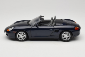 Porsche Boxster S 986 Night Blue UT Models 1:18 WAP021006 Metal - imagem 3 de 7