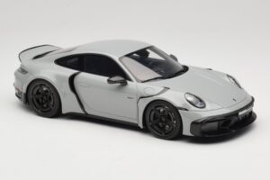 Porsche Brabus 900 Rocket R 992 Nardo Grey GT Spirit 1:18 GT930 Resina - imagem 4 de 6