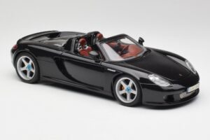 Porsche Carrera GT Preto Maisto 1:18 36665 Metal - imagem 6 de 8