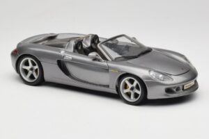 Porsche Carrera GT Cinzento Metalizado Maisto 1:18 36622-R1 Metal - imagem 6 de 8
