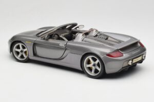 Porsche Carrera GT Cinzento Metalizado Maisto 1:18 36622-R1 Metal - imagem 7 de 8