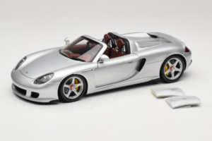 Porsche Carrera GT Silver Metallic Minichamps 1:18 WAP02103014 Metal