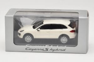 Porsche Cayenne 958 S Hybrid Branco Minichamps 1:43 WAP0200040B Metal - imagem 4 de 4