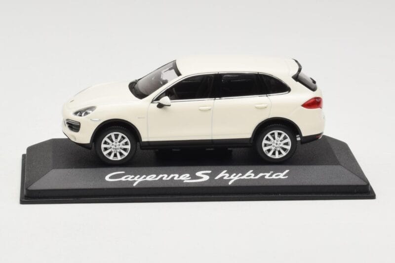 Porsche Cayenne 958 S Hybrid Branco Minichamps 1:43 WAP0200040B Metal