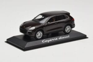 Porsche Cayenne 958 Diesel Acajou Brown Minichamps 1:43 WAP0200030E Metal - imagem 2 de 4