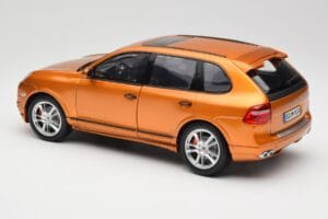 Porsche Cayenne GTS Lava Orange Norev 1:18 187535 Metal - imagem 7 de 8