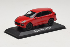 Porsche Cayenne 958 GTS Vermelho Minichamps 1:43 WAP0200070E Metal - imagem 2 de 5