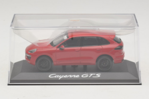 Porsche Cayenne 958 GTS Vermelho Minichamps 1:43 WAP0200070E Metal - imagem 4 de 5
