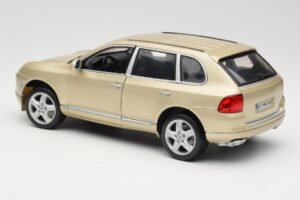 Porsche Cayenne S 955 Bege Maisto 1:18 WAPC2100213 Metal - imagem 7 de 8
