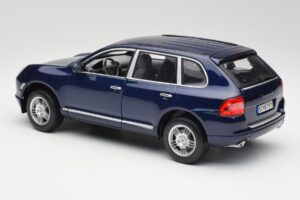 Porsche Cayenne S 9PA Dark Sea Azul Metálico Maisto 1:18 31635 Metal - imagem 7 de 8