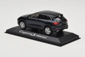 Porsche Cayenne 958 S Diesel Blue Metallic Minichamps 1:43 WAP0200080E Metal - imagem 3 de 4