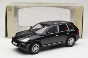 Porsche Cayenne Turbo 957 Preto Norev 1:18 WAP02112317 Metal - imagem 8 de 8