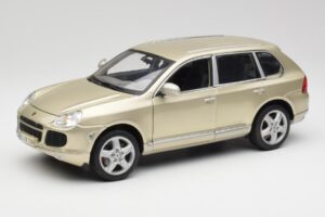 Porsche Cayenne Turbo 955 Bege Maisto 1:18 WAP02100113 Metal