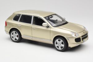 Porsche Cayenne Turbo 955 Bege Maisto 1:18 WAP02100113 Metal - imagem 6 de 8