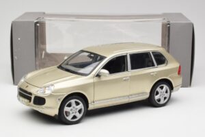 Porsche Cayenne Turbo 955 Bege Maisto 1:18 WAP02100113 Metal - imagem 8 de 8
