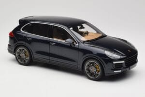 Porsche Cayenne Turbo S 958 Blue Metallic Minichamps 1:18 110064001 Metal - imagem 6 de 8