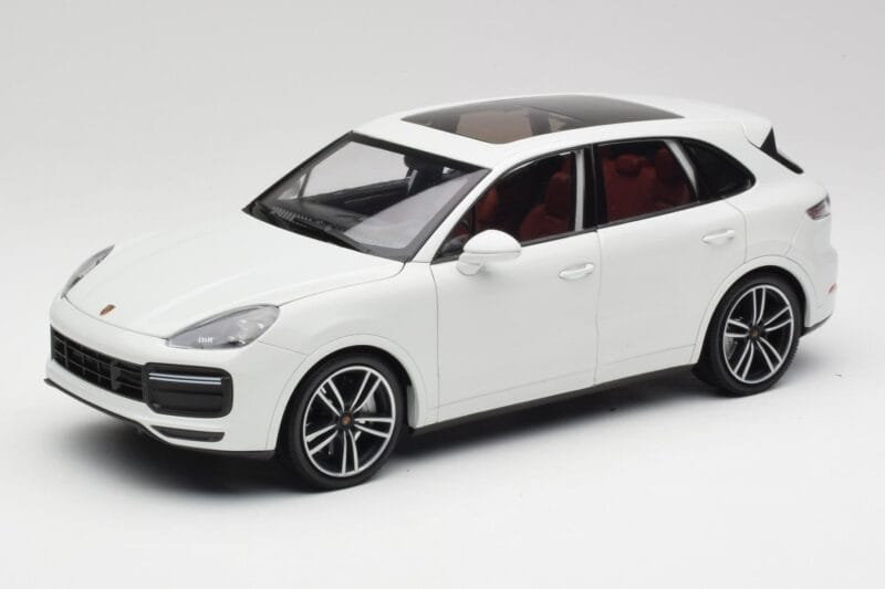Porsche Cayenne 9YA Turbo Branco Metallic Minichamps 1:18 155042560 Metal