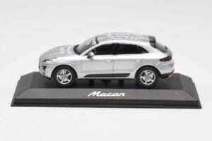 Porsche Macan 95B Silver Grey Metallic Protótipo Minichamps 1:43 WAP0201540E Metal