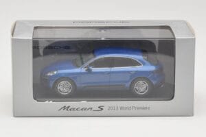 Porsche Macan 95B S Azul World Premiere Minichamps 1:43 WAP0201550E Metal - imagem 4 de 4