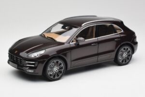 Porsche Macan 95B Turbo Mogno Metálico Minichamps 1:18 110062500 Metal
