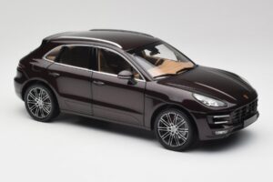 Porsche Macan 95B Turbo Mogno Metálico Minichamps 1:18 110062500 Metal - imagem 6 de 8