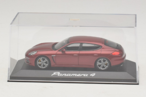 Porsche Panamera 970 4 Red Metallic Minichamps 1:43 WAP0201250E Metal - imagem 4 de 5