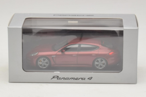Porsche Panamera 970 4 Red Metallic Minichamps 1:43 WAP0201250E Metal - imagem 5 de 5