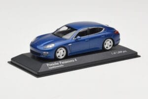 Porsche Panamera 970 4S Blue Metallic Minichamps 1:43 WAP0200419 Metal - imagem 2 de 3