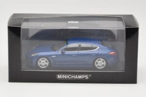 Porsche Panamera 970 4S Blue Metallic Minichamps 1:43 WAP0200419 Metal - imagem 3 de 3