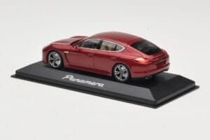 Porsche Panamera 970 Red Metallic Minichamps 1:43 WAP0200119 Metal - imagem 3 de 4