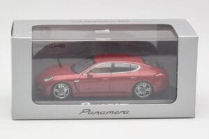 Porsche Panamera 970 Vermelho Minichamps 1:43 WAP02000119 Metal - imagem 4 de 4