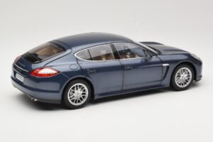 Porsche Panamera 970 S Azul Minichamps 1:18 WAP02100119 Metal - imagem 3 de 8