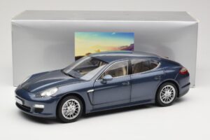 Porsche Panamera 970 S Azul Minichamps 1:18 WAP02100119 Metal - imagem 8 de 8