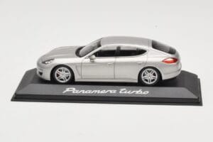 Porsche Panamera 970 Turbo Bege Minichamps 1:43 WAP0200519 Metal