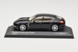 Porsche Panamera 970 Turbo Preto Metálico Minichamps 1:43 400068271 Metal