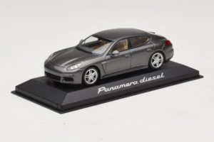 Porsche Panamera 970 Diesel Grey Metallic Minichamps 1:43 WAP0202300E Metal - imagem 2 de 4