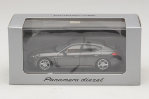 Porsche Panamera 970 Diesel Grey Metallic Minichamps 1:43 WAP0202300E Metal - imagem 4 de 4