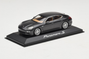 Porsche Panamera 970 S Grey Metallic Minichamps 1:43 WAP02000219 Metal - imagem 2 de 4