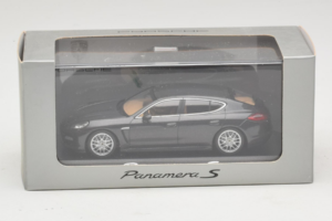 Porsche Panamera 970 S Grey Metallic Minichamps 1:43 WAP02000219 Metal - imagem 4 de 4
