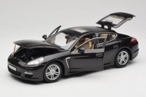 Porsche Panamera Turbo 970 Preto Maisto 1:18 36197 Metal - imagem 2 de 8