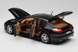 Porsche Panamera 970 Turbo Basalt Black Norev 1:18 WAP02100319 Metal - imagem 5 de 8