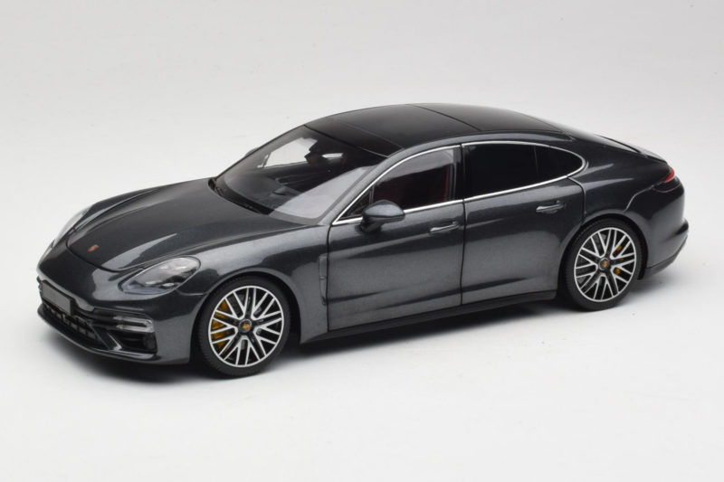 Porsche Panamera 971 Turbo S Grey Metallic Minichamps 1:18 113061073 Metal