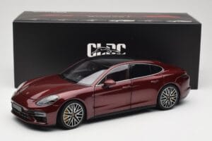 Porsche Panamera 971 Turbo S Vermelho Metallic Minichamps 1:18 113061077 Metal - imagem 8 de 8