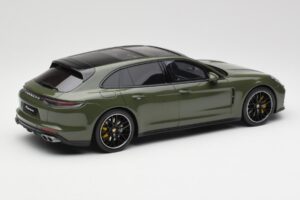 Porsche Panamera Turbo S 971 Sport Turismo Verde GT Spirit 1:18 GT447 Resina - imagem 2 de 6