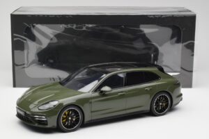 Porsche Panamera Turbo S 971 Sport Turismo Verde GT Spirit 1:18 GT447 Resina - imagem 6 de 6