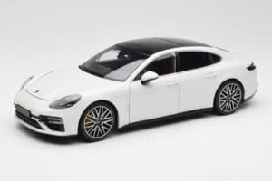 Porsche Panamera 971 Turbo S Branco Metallic Minichamps 1:18 113061074 Metal